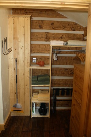 Room amenity - Riverside Meadows Cabins (South Fork)