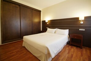 1 bedroom, in-room safe, individually decorated, iron/ironing board - Apartamentos Ardales (Ardales)