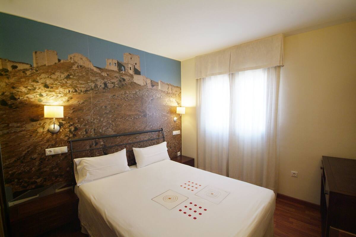 1 bedroom, in-room safe, individually decorated, iron/ironing board