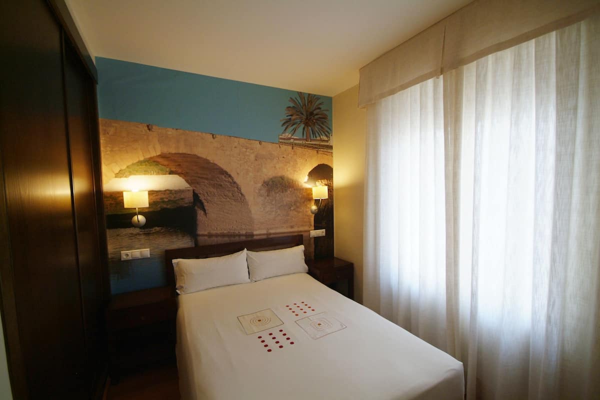 1 bedroom, in-room safe, iron/ironing board (on request)