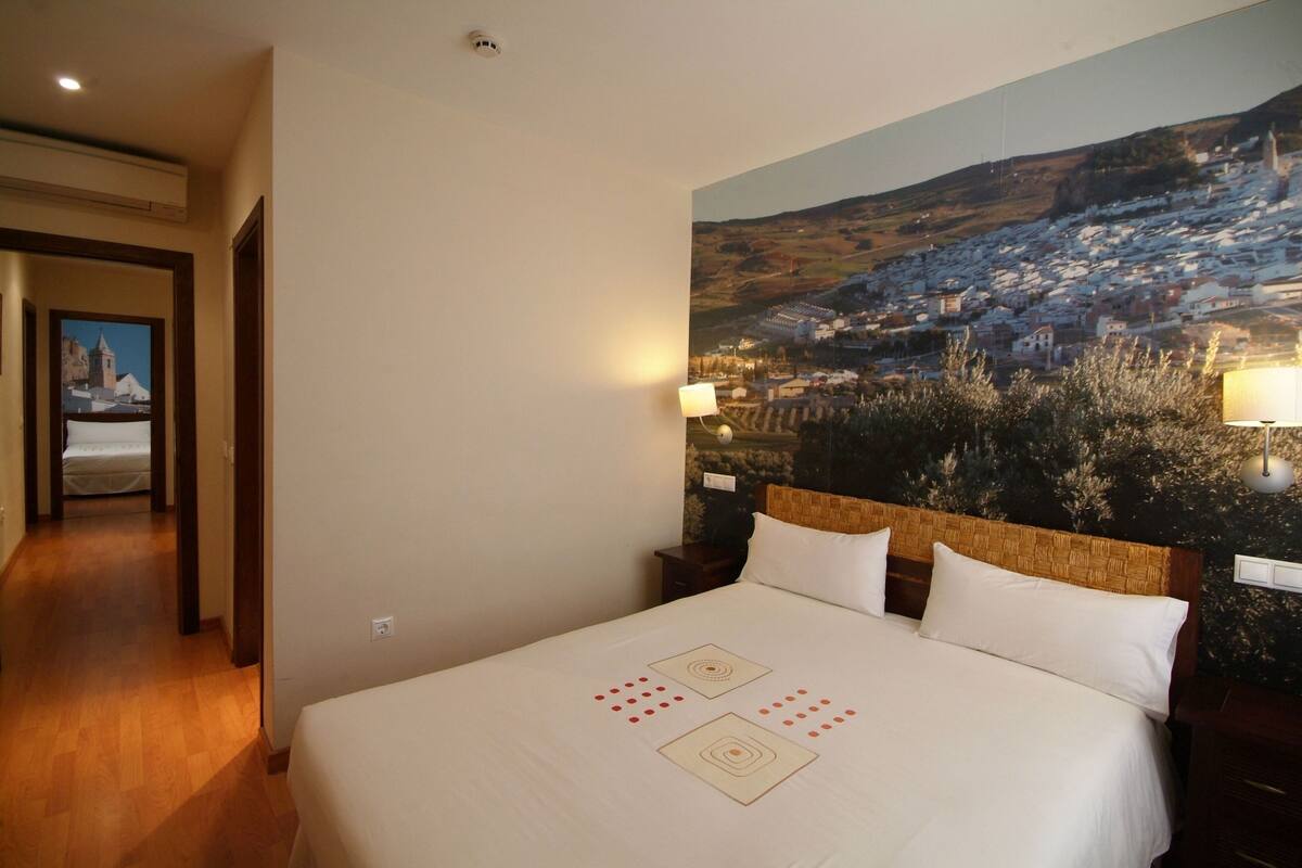 1 bedroom, in-room safe, individually decorated, iron/ironing board