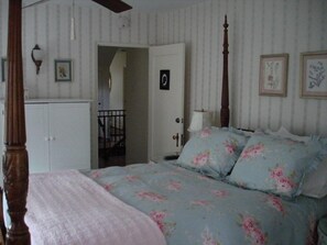 Room - IvyWild Inn (Wenatchee)