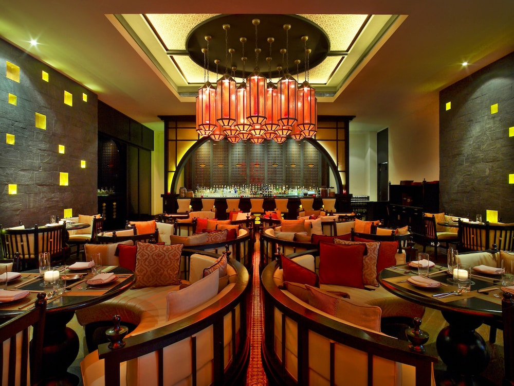 W Doha by null