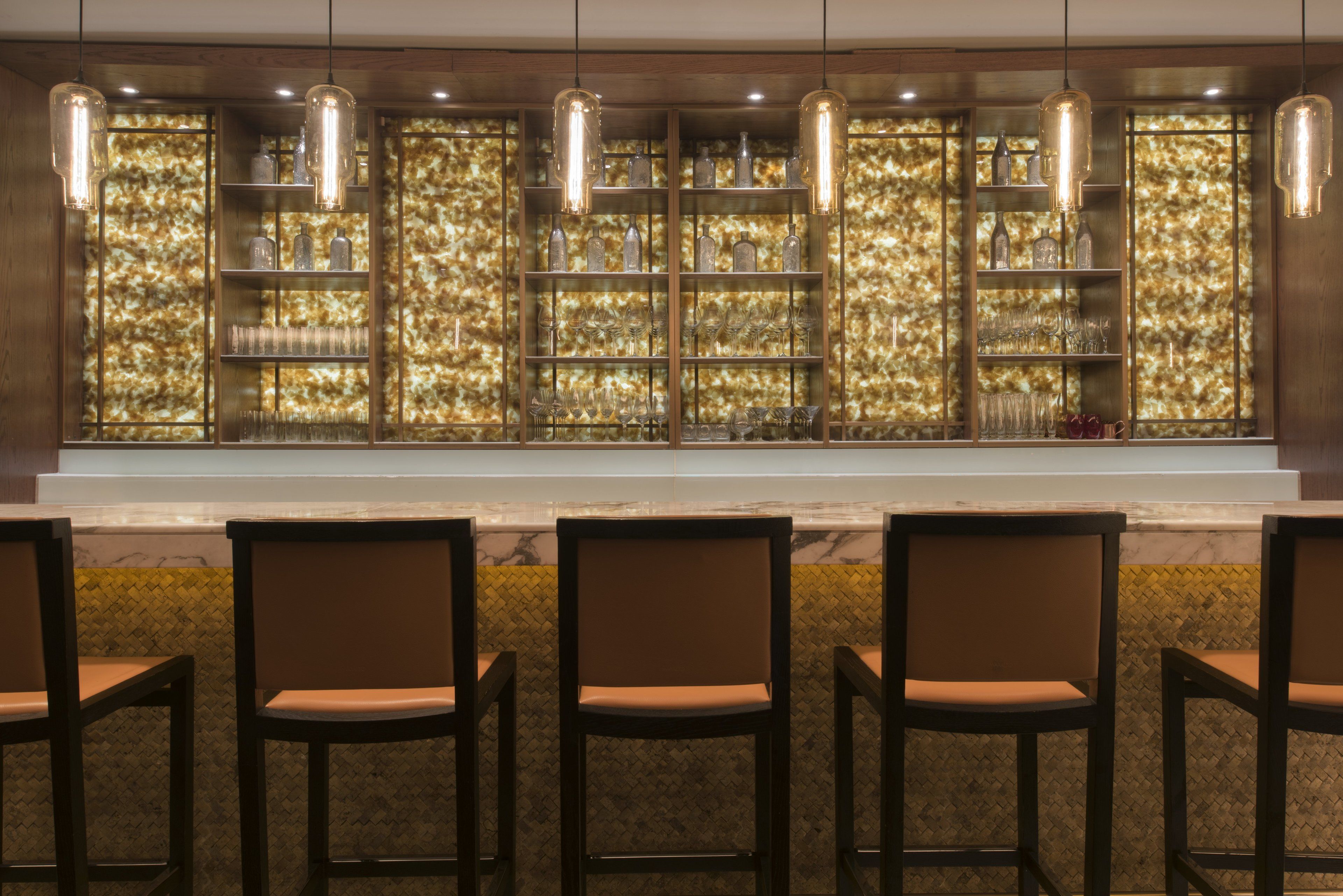 3 restaurants, breakfast, lunch, dinner served; international cuisine