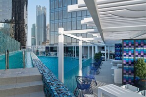 Outdoor pool, free pool cabanas, pool loungers - W Doha (Doha)