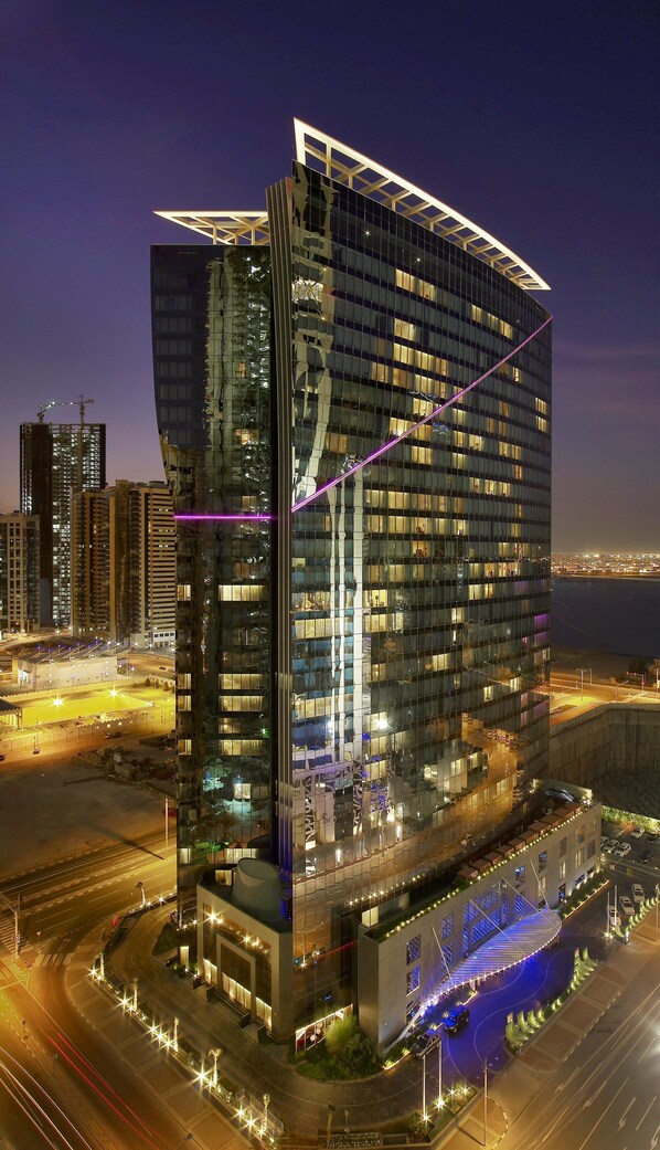 Front of property - evening/night - W Doha (Doha)