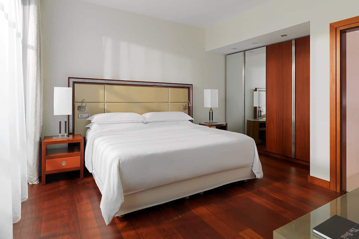 Ropa de cama de alta calidad y minibar