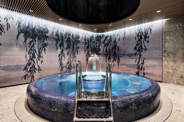 Una piscina techada