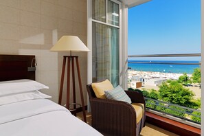 1 bedroom, premium bedding, minibar, in-room safe