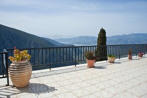 View from property - Hermes Delphi Hotel (Delphi)