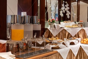 Breakfast meal - Harmony (Prague)