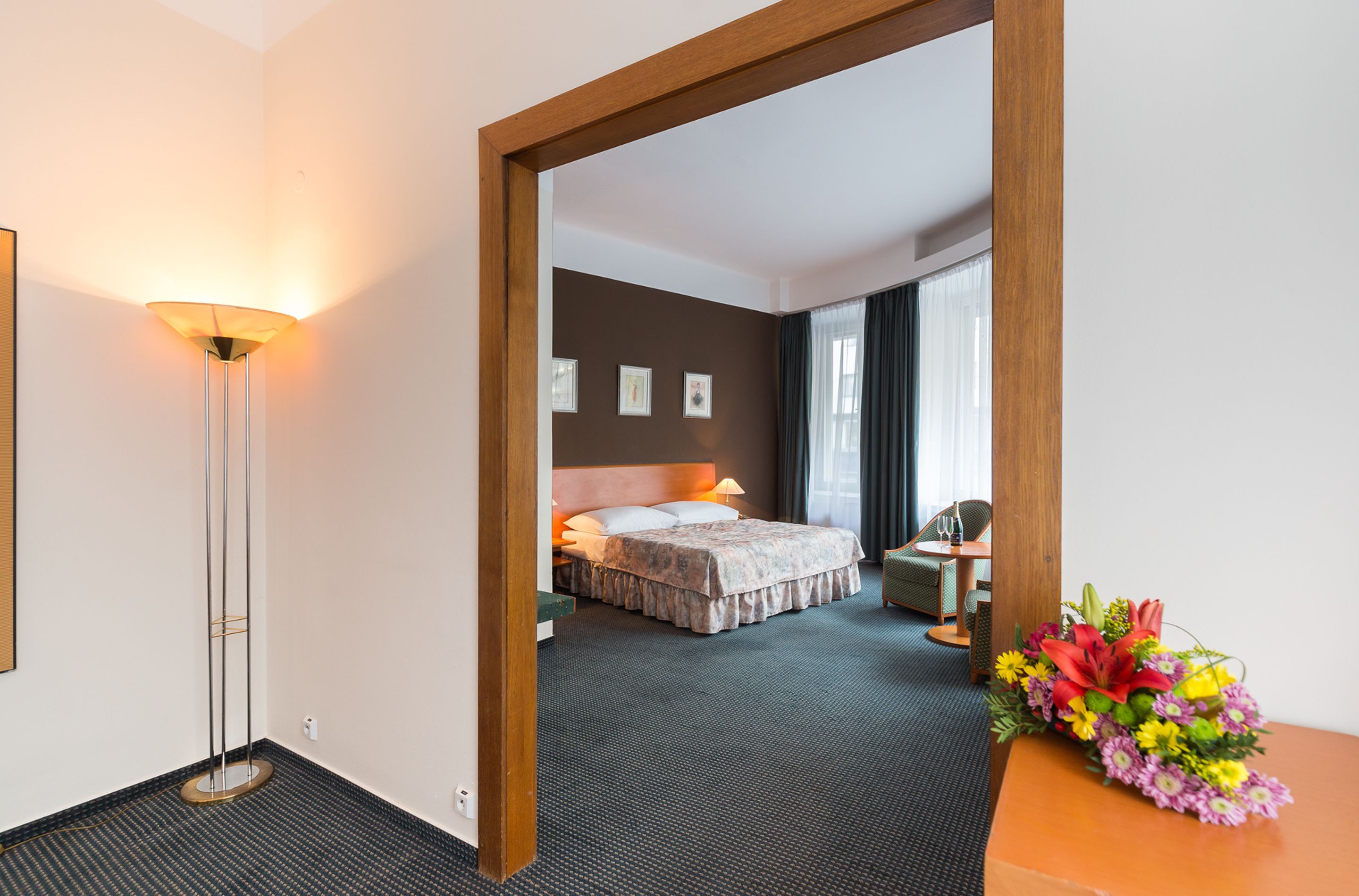 Suite | Minibar, in-room safe, desk, blackout drapes