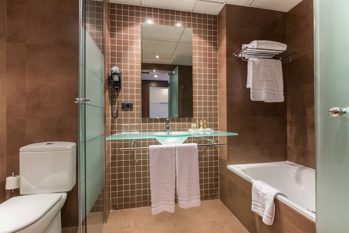 1 bedroom, minibar, in-room safe, desk