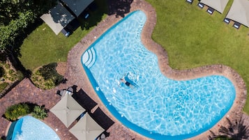 2 outdoor pools, pool umbrellas, sun loungers