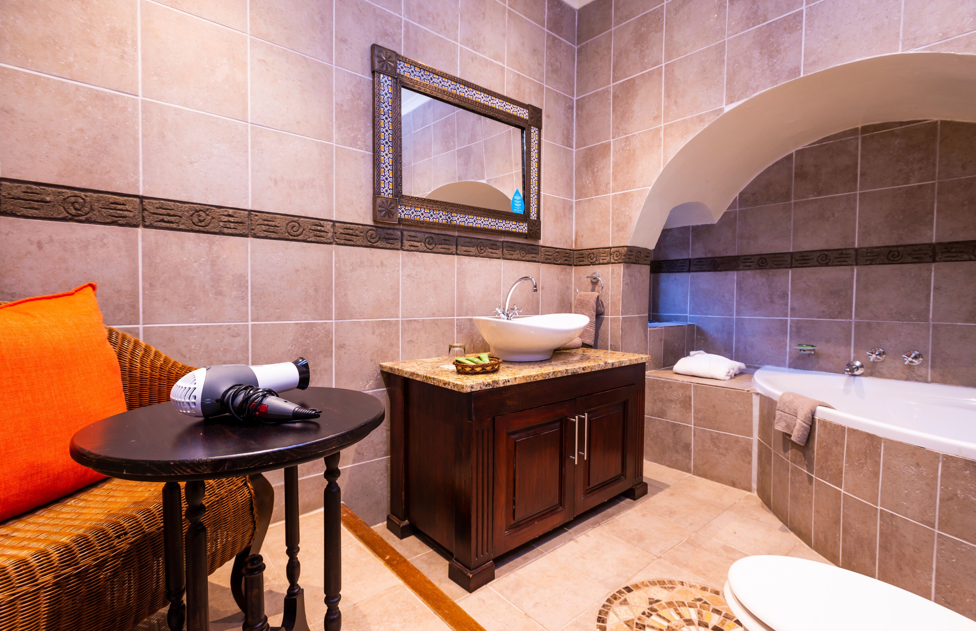 in-room safe, individually furnished, desk, iron/ironing board