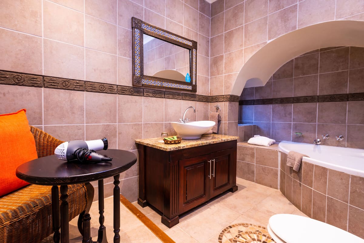 in-room safe, individually furnished, desk, iron/ironing board