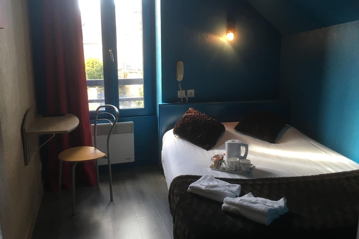 Double Room (Attic, 2nd floor without elevator) | WiFi (free)