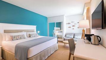 Familiekamer | 1 slaapkamer, een minibar, een kluis op de kamer