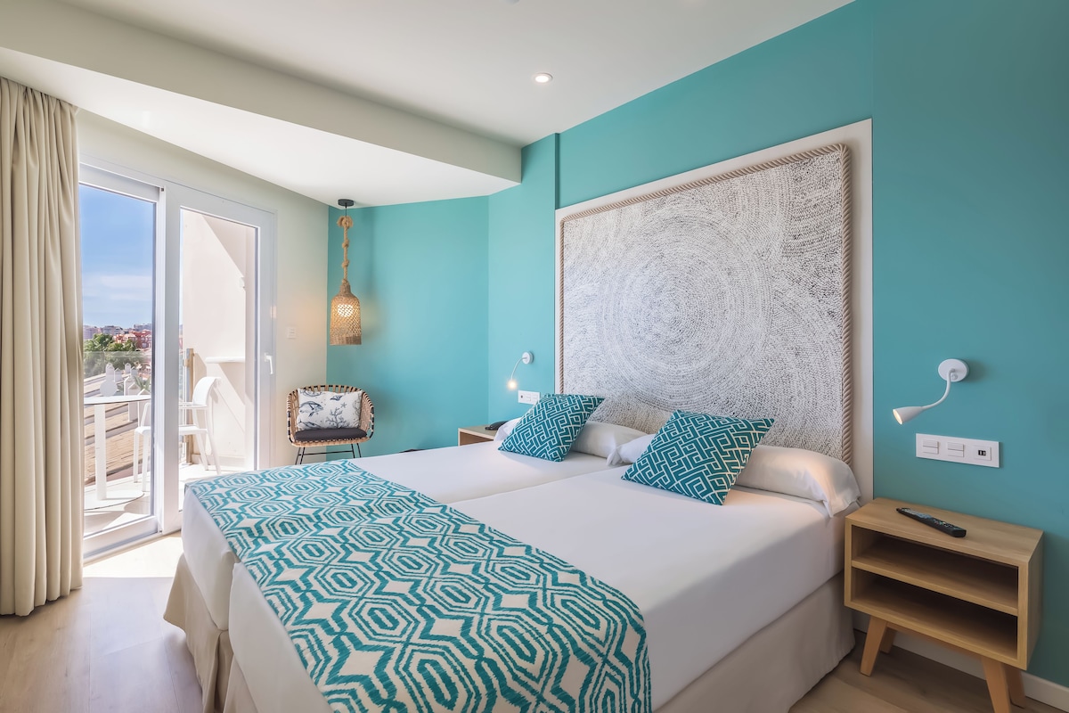 Minibar, in-room safe, blackout drapes, soundproofing