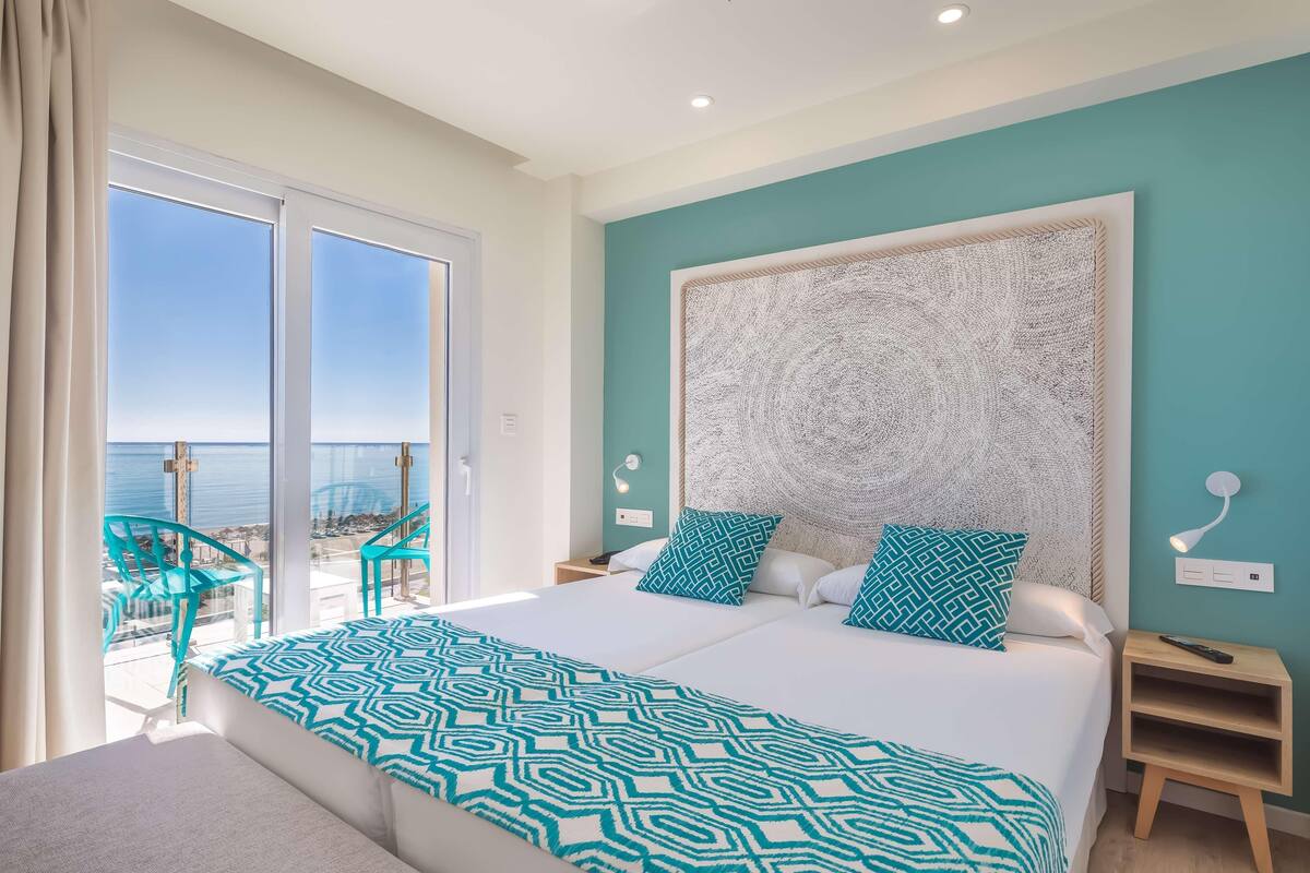 Minibar, in-room safe, blackout drapes, soundproofing