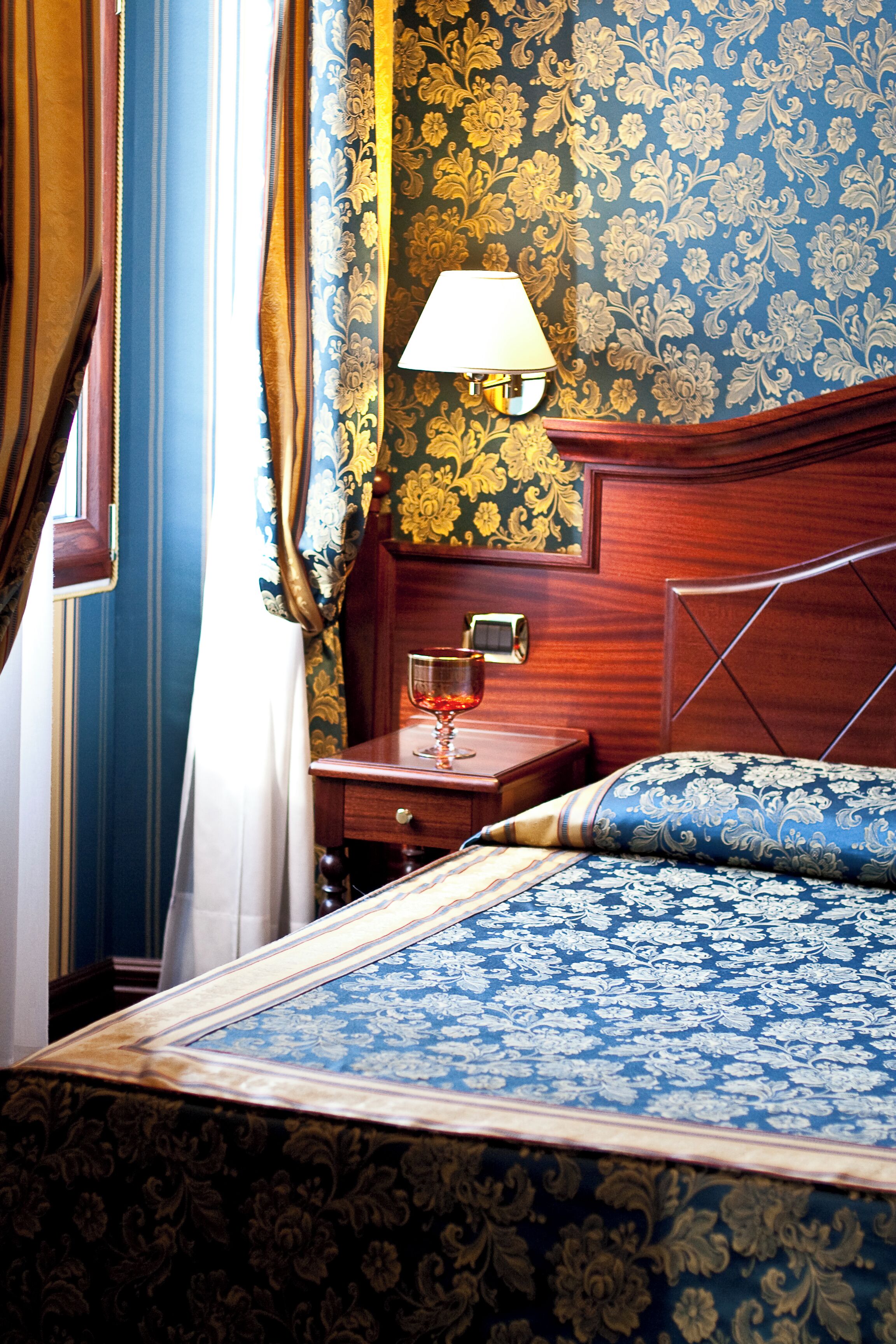 Hypo-allergenic bedding, minibar, in-room safe, desk