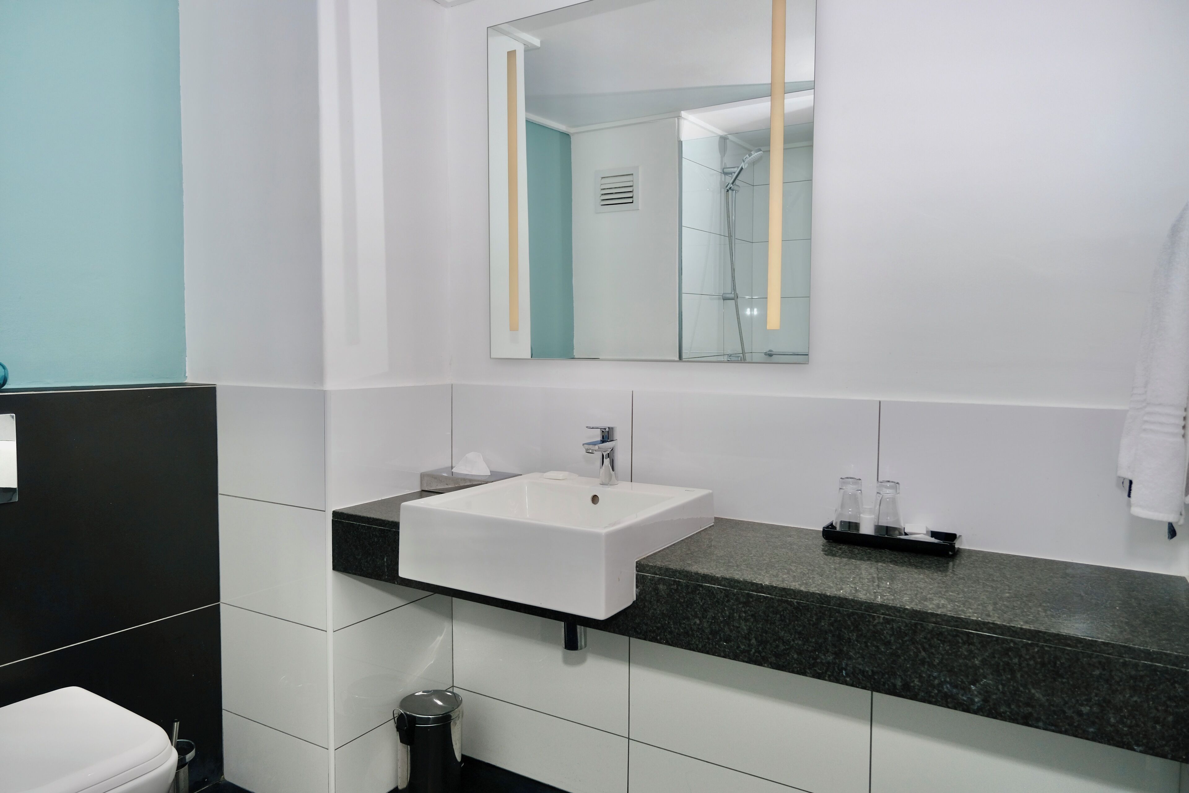 shower, free toiletries, hair dryer, towels