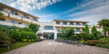 Facciata della struttura