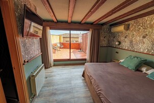Suite junior | Colchones viscoelásticos, escritorio, cunas (de pago)