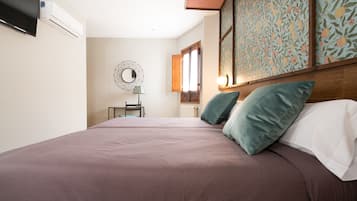 Room | Memory-foam beds, desk, cots/infant beds, rollaway beds