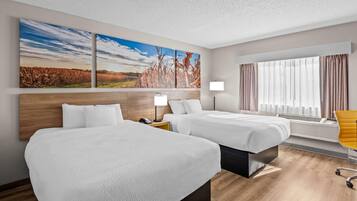 Zimmer, 2 Queen-Betten, barrierefrei, Nichtraucher (Mobility) | Zimmersafe, Schreibtisch, Verdunkelungsvorhänge, Bügeleisen/Bügelbrett