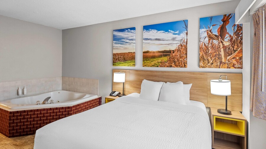 Days Inn by Wyndham Ames