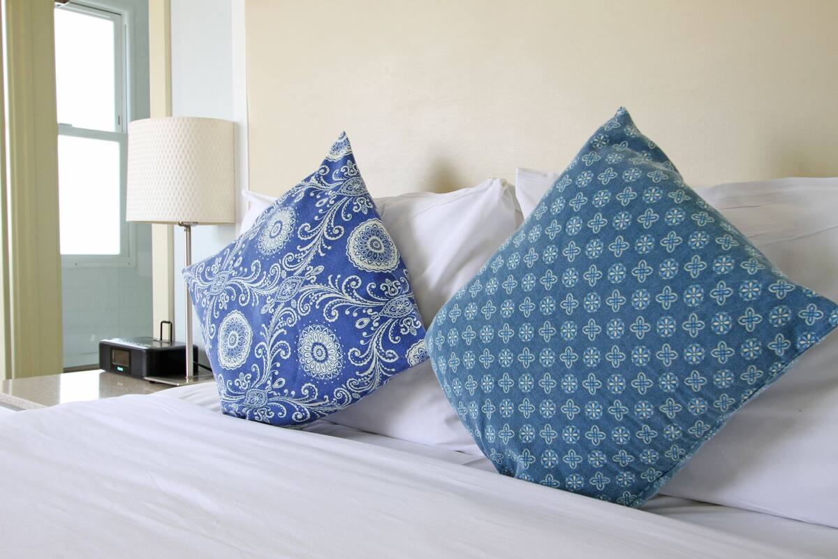 Room, 1 Queen Bed, Partial Ocean View | In-room safe, blackout drapes, iron/ironing board, cribs/infant beds