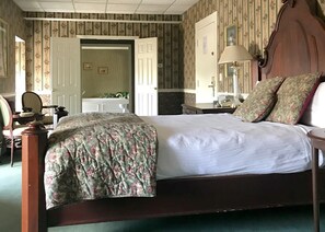 Executive Room, 1 Queen Bed, Jetted Tub
