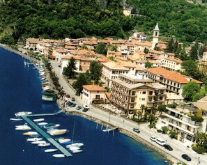 Aerial view - Hotel Europa (Porlezza)