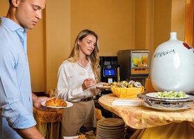 Desayuno estilo bufé