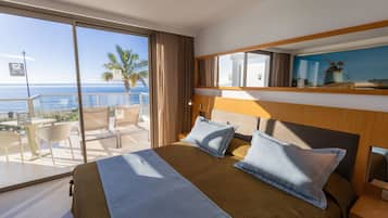 In-room safe, desk, iron/ironing board, WiFi