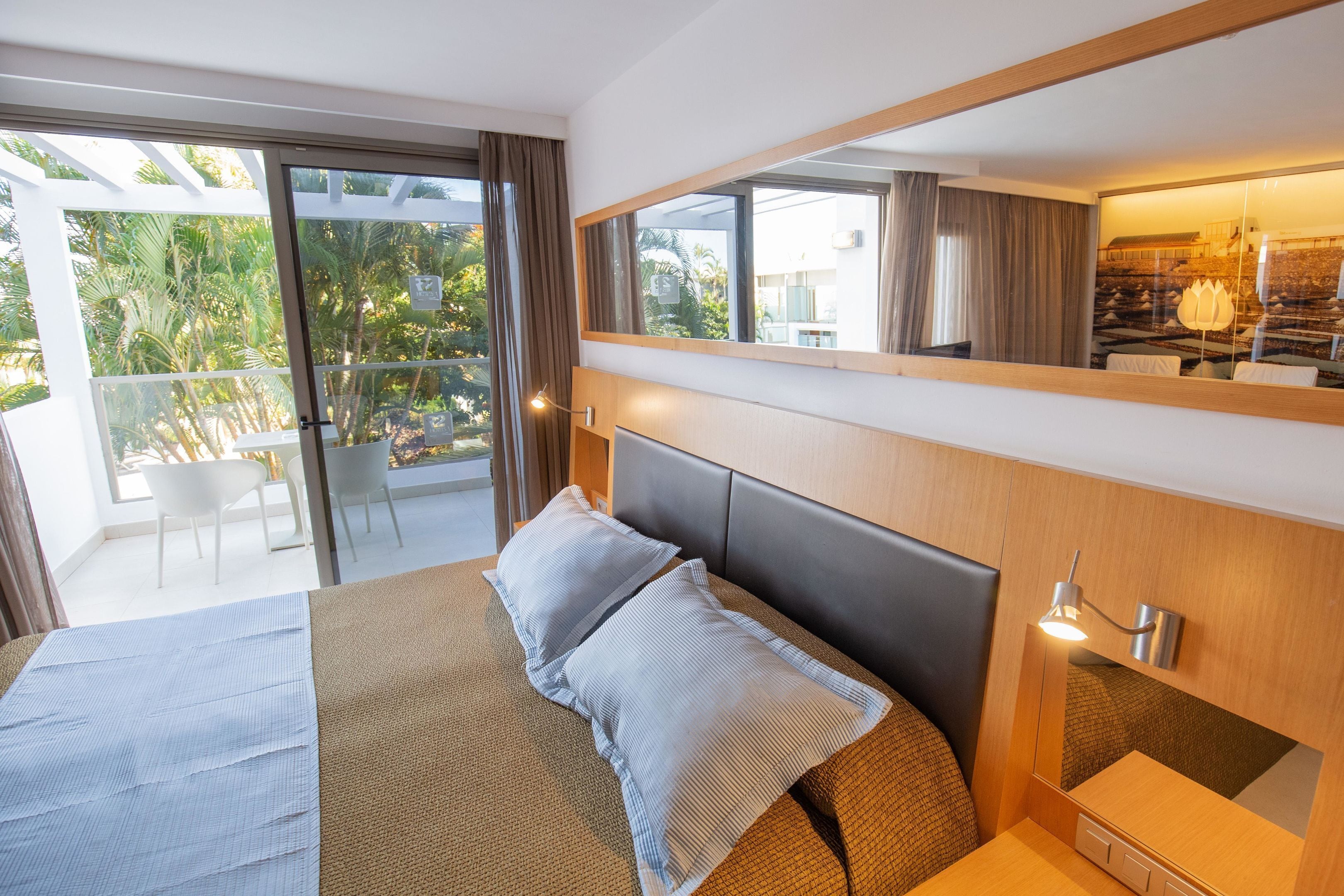 Double Room | In-room safe, desk, iron/ironing board, WiFi