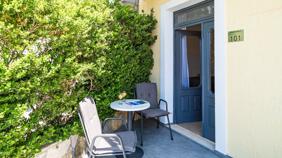 Bacan Serviced Apartments