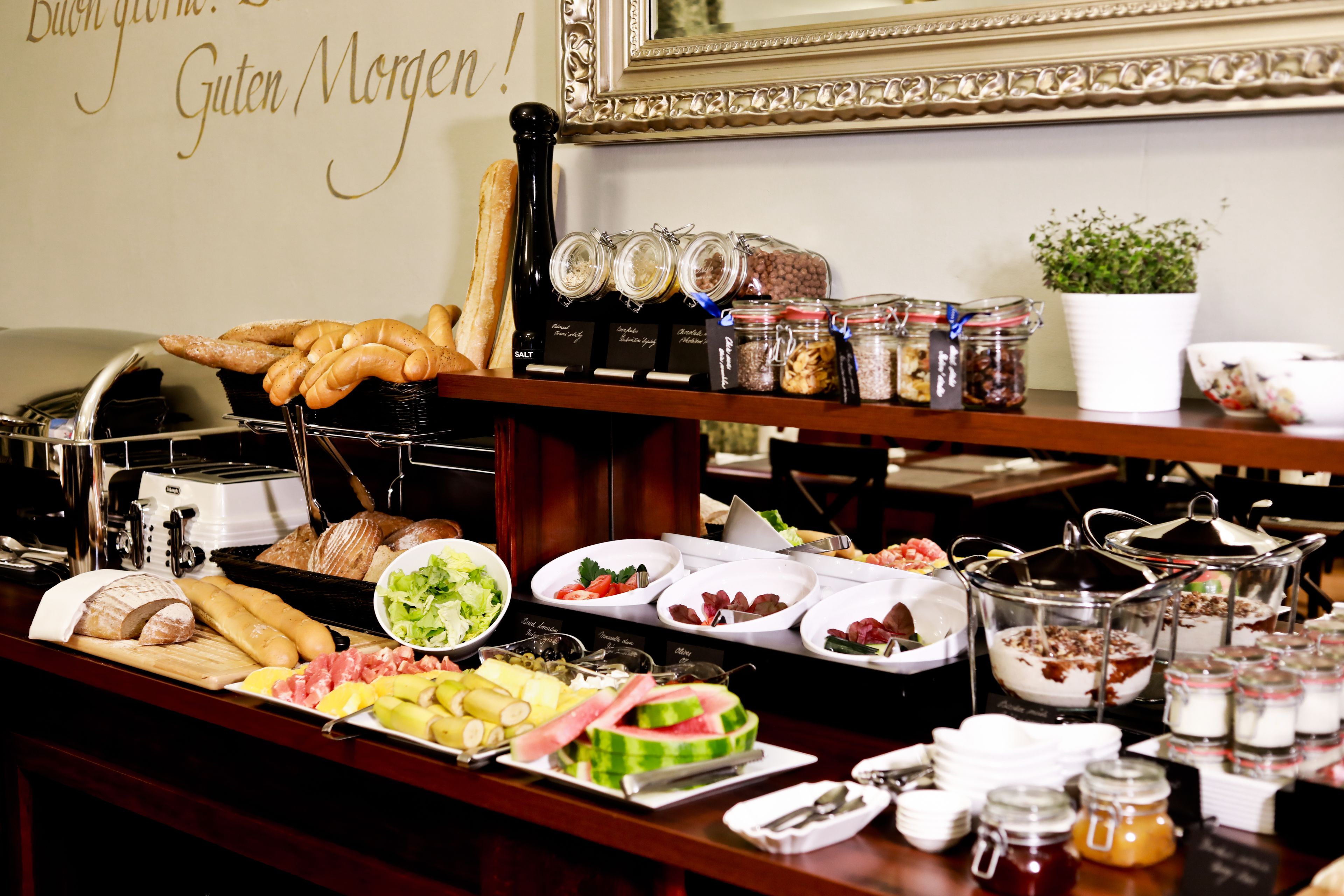 Free daily buffet breakfast 