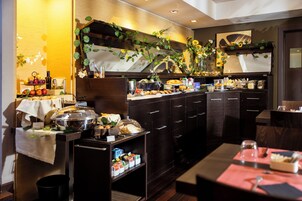 Daily buffet breakfast (EUR 7 per person)