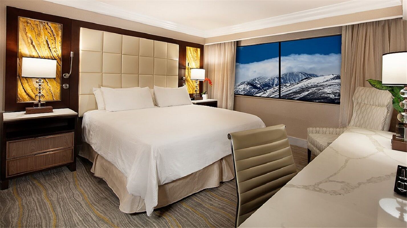 Hochwertige Bettwaren, Pillowtop-Betten, Zimmersafe, Schreibtisch