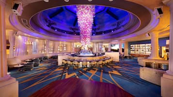 15 bars/lounges, poolside bar