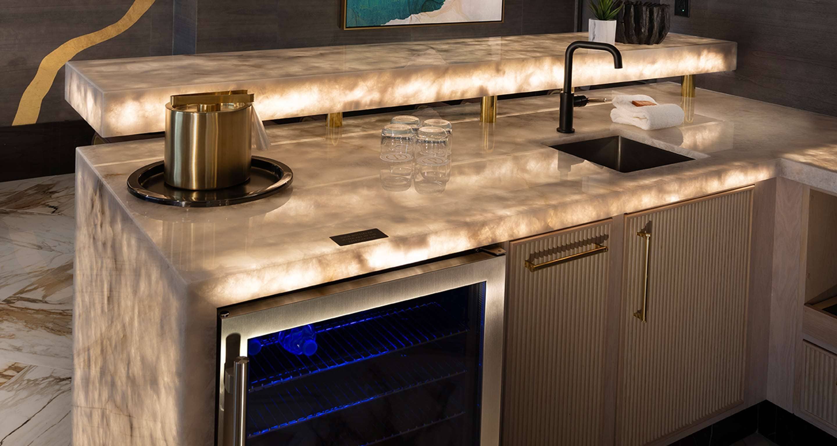 suite, 1 king bed, non smoking, jetted tub (separate living room) | premium bedding, in-room safe, desk, laptop workspace