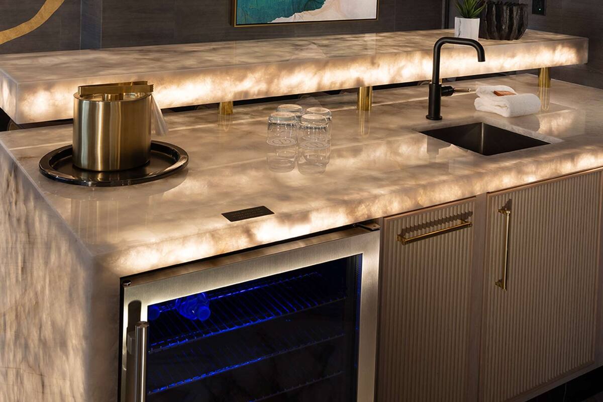 suite, 1 king bed, non smoking, jetted tub (separate living room) | premium bedding, in-room safe, desk, laptop workspace