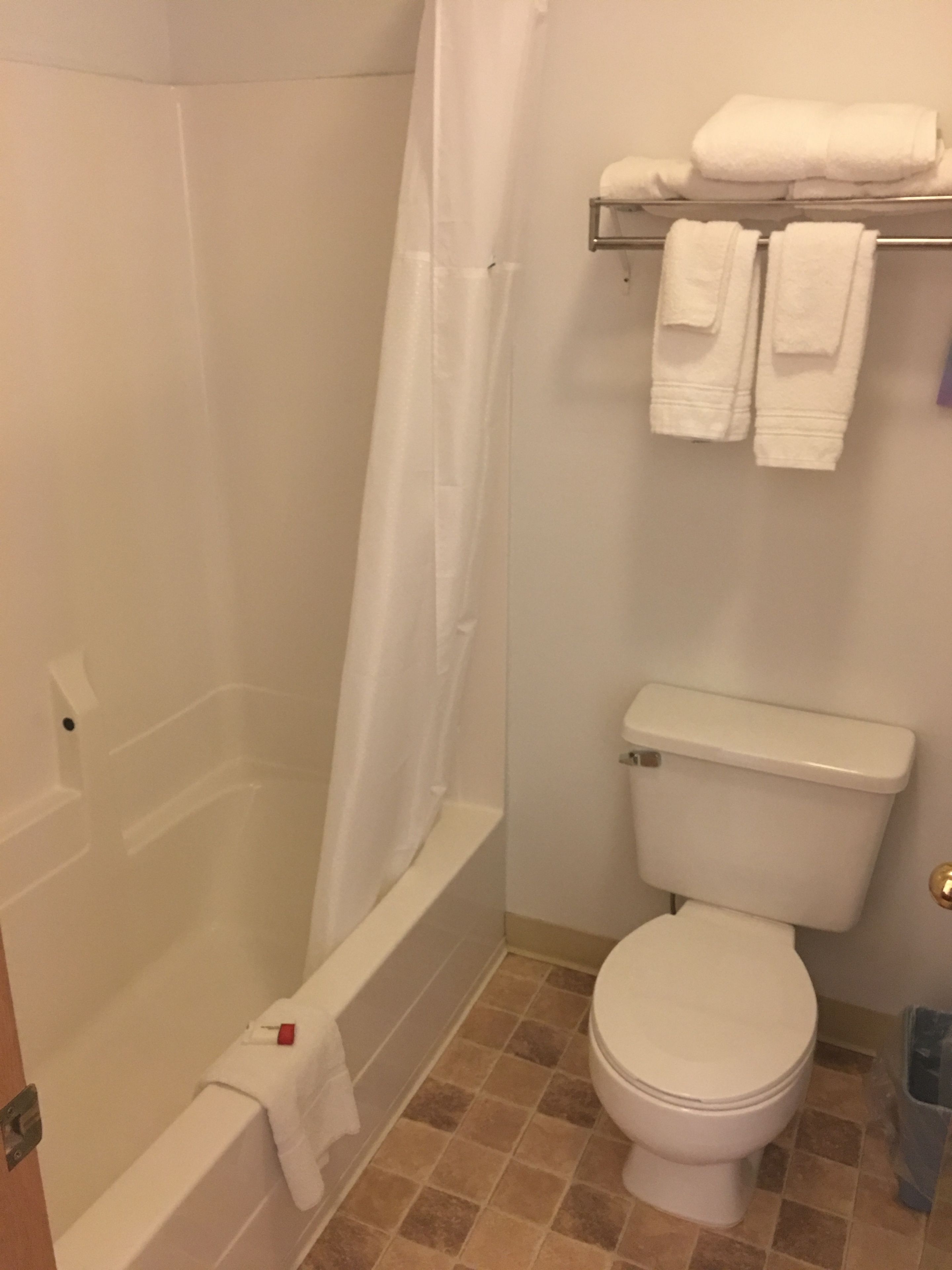room, 2 queen beds, non smoking | bathroom | combined shower/bathtub, free toiletries, hair dryer, towels