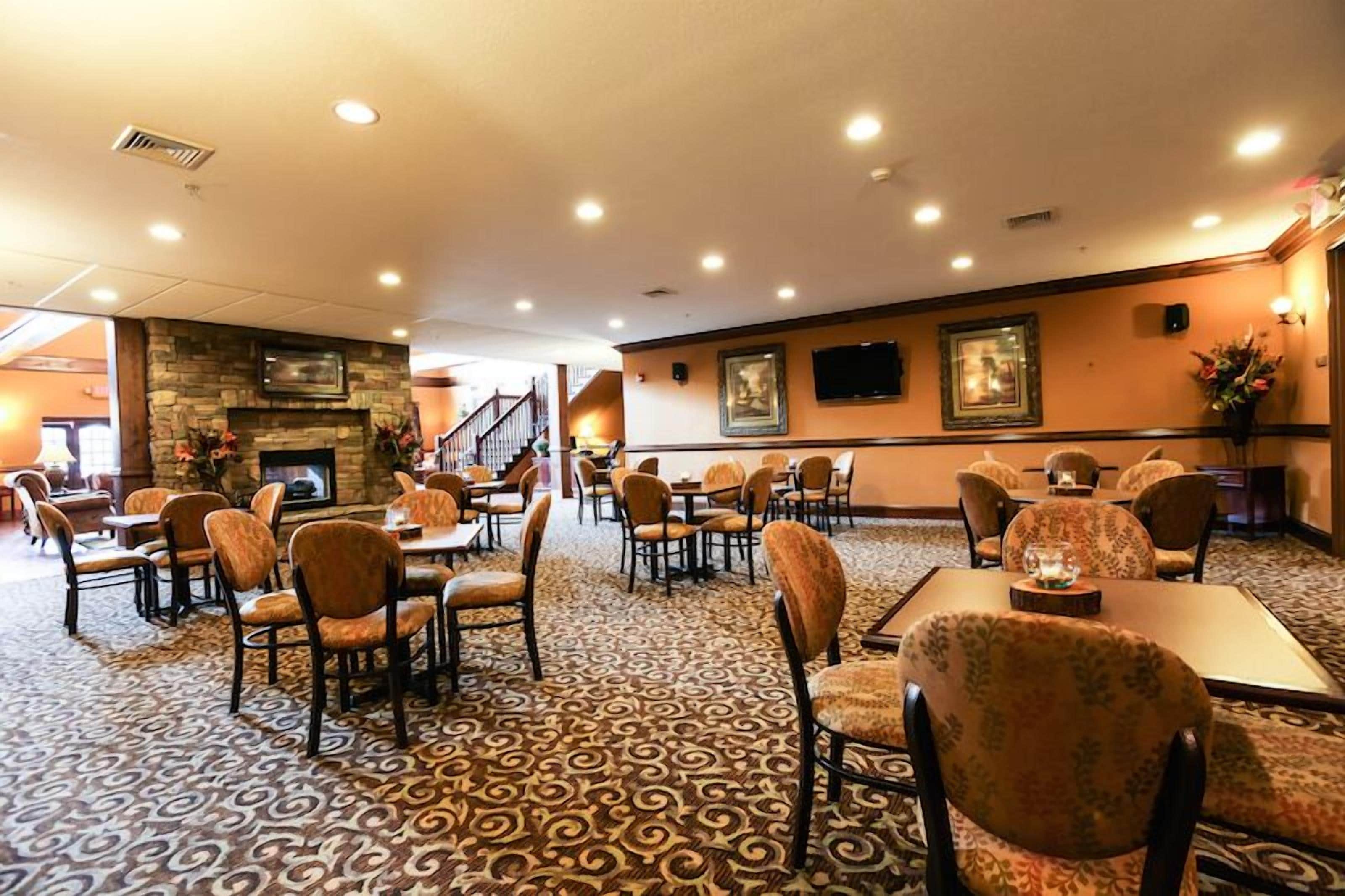 free daily full breakfast