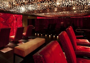 Soins du corps, aromathérapie, massage aux pierres chaudes