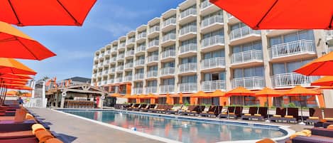 Außenpool (je nach Saison geöffnet)