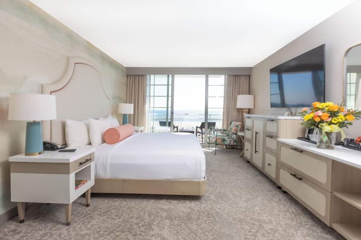 Eenpersoonskamer, 1 kingsize bed, uitzicht op oceaan | 1 slaapkamer, luxe beddengoed, een kluis op de kamer