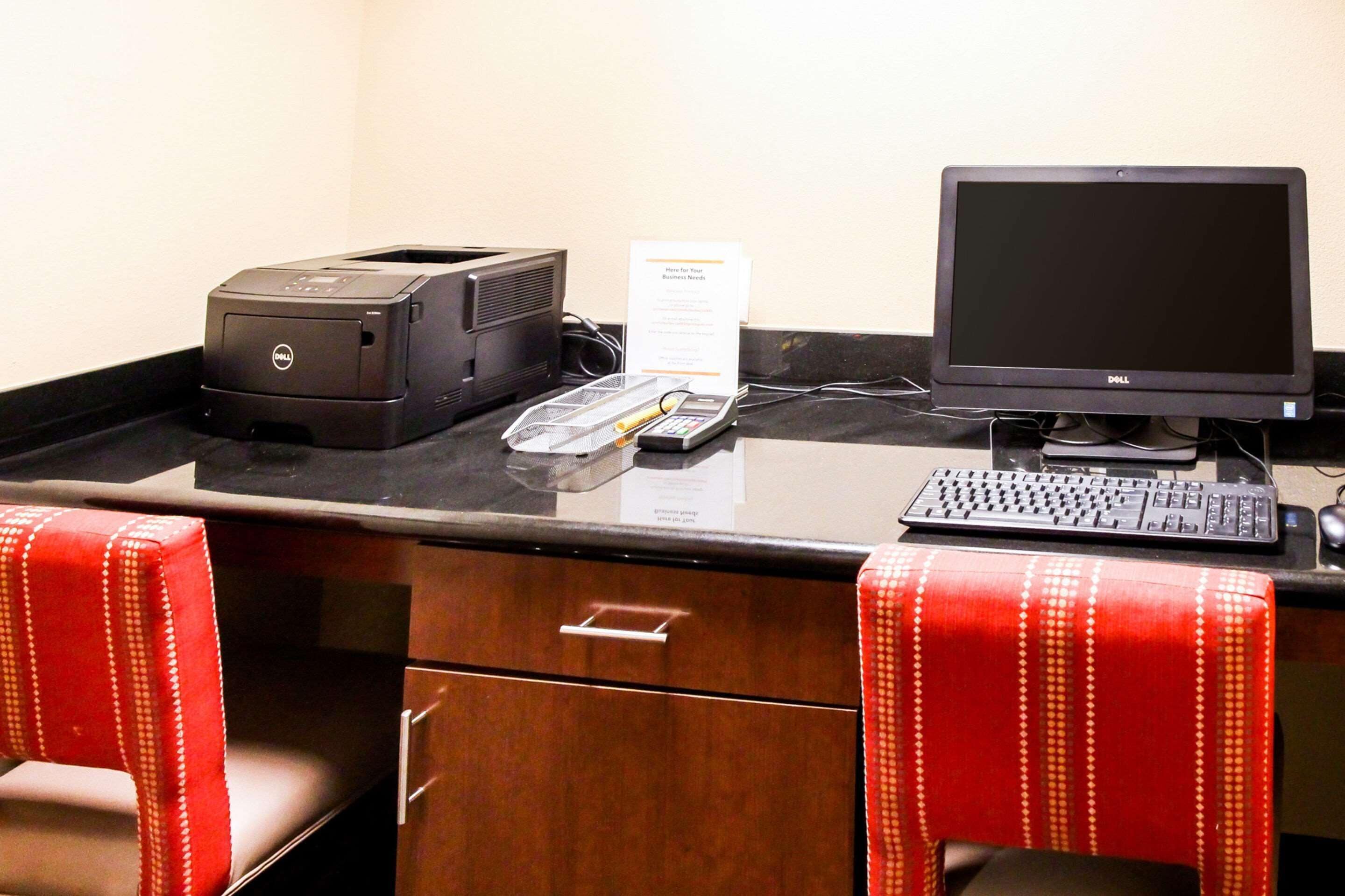 free buffet breakfast